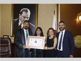 “DURUŞMA SALONLARINDA ŞİDDET GÖRDÜĞÜMÜZÜ, TUTUKLANDIĞIMIZI TARİHE NOT DÜŞÜYORUZ”