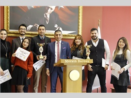 MERSİN BAROSU KADIN VE ERKEK VOLEYBOL TAKIMLARI’NDA KUPA SEVİNCİ