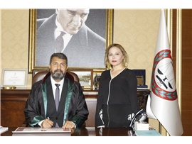 STJ. AV. AYSUN TRAŞ YEMİN EDİP CÜBBE GİYEREK, MERSİN BAROSU AİLESİNE KATILDI