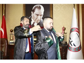 YEMİN EDİP AVUKAT OLDULAR