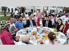 MERSİN BAROSU İFTAR PROGRAMI VE YEMEĞİ AVUKATLARIMIZIN YOĞUN  KATILIMI İLE GERÇEKLEŞTİRİLDİ.