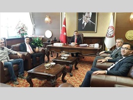 Vakıflar Bankası Mersin Şubesi Müdürlüğü, Baro Başkanımız Av. Ali ER' i makamında ziyaret ettiler.