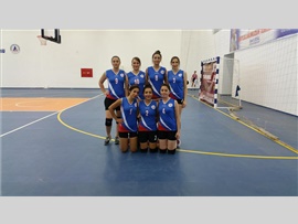 Antalya Barosu tarafından düzenlenen turnuvaya, Mersin Barosu Bayan Voleybol takımı da katılımda bulundu.