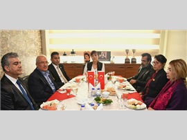 Baro başkanımız,yeni kurulan Özgecanlar Derneği'nde imza törenine katıldı.