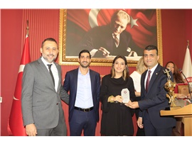 CUMHURİYET KUPASINDA DERECEYE GİREN AVUKATLARIMIZA PLAKET VERİLDİ