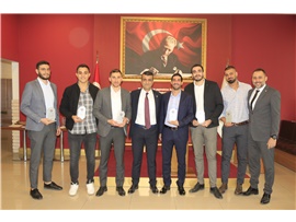 CUMHURİYET KUPASINDA DERECEYE GİREN AVUKATLARIMIZA PLAKET VERİLDİ