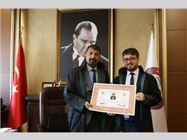 İKİ GENÇ AVUKATIMIZ YEMİN EDİP CÜBBE GİYDİ