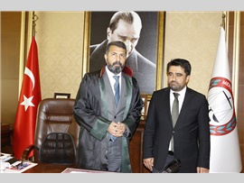 AKP MERSİN İL BAŞKANI CESİM ERCİK YEMİN EDİP AVUKAT OLDU