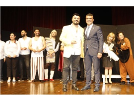 AVUKATLARIMIZ ‘AMCA SİZE İNSAN DİYEBİLİR MİYİM?’ TİYATRO OYUNUNU SAHNELEDİ