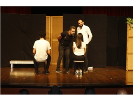 AVUKATLARIMIZ ‘AMCA SİZE İNSAN DİYEBİLİR MİYİM?’ TİYATRO OYUNUNU SAHNELEDİ
