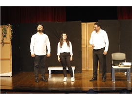 AVUKATLARIMIZ ‘AMCA SİZE İNSAN DİYEBİLİR MİYİM?’ TİYATRO OYUNUNU SAHNELEDİ