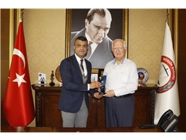 AV. UĞUR YILDIRIM’A MESLEKTE 50. YIL PLAKETİ