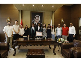 9 STAJYER AVUKATIMIZ CÜBBE GİYDİ