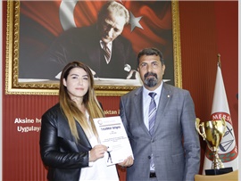 MERSİN BAROSU’NDA KUPA SEVİNCİ