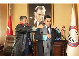 İDRİS TURGUT YEMİN EDEREK AVUKAT OLDU