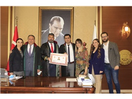 İDRİS TURGUT YEMİN EDEREK AVUKAT OLDU