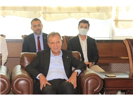 MERSİN BÜYÜKŞEHİR BELEDİYE BAŞKANI SEÇER’DEN, BARO BAŞKANIMIZ ÖZDEMİR’E ZİYARET