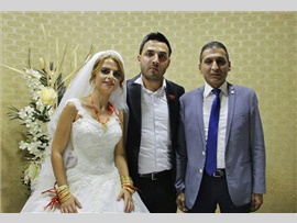AV. BUKET PEKER EVLENDİ