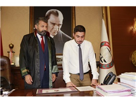 HUKUK MÜCADELESİ VERMEK İÇİN YEMİN ETTİLER