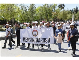 MERSİN BAROSU 1 MAYIS’TA ALANDAYDI