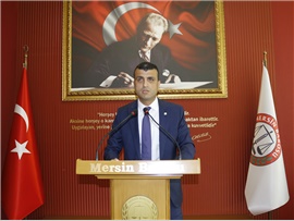 SİHİRLİ KÜRE TİYATRO OYUNUNUN EMEKTAR AVUKATLARINA PLAKET
