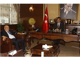 ÇAĞ ÜNİVERSİTESİ REKTÖRÜ PROF.DR. ÜNAY AY'DAN ZİYARET