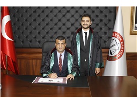 2 STAJYER AVUKATMIZ CÜBBE GİYDİ