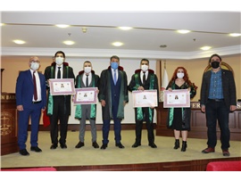 ADALETE FENER YAKMAK İÇİN CÜBBE GİYDİLER