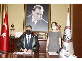 ADALET MÜCADELESİ İÇİN AVUKAT OLDULAR