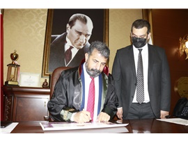 ADALET MÜCADELESİ İÇİN CÜBBE GİYDİLER