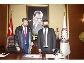 ADALET MÜCADELESİ İÇİN CÜBBE GİYDİLER