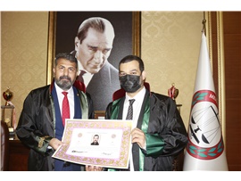 ADALET MÜCADELESİ İÇİN CÜBBE GİYDİLER