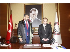 ADALET MÜCADELESİ İÇİN CÜBBE GİYDİLER