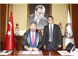 ADALET MÜCADELESİ İÇİN CÜBBE GİYDİLER