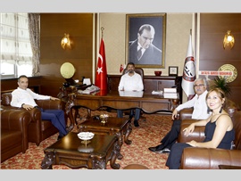 MERSİN BAROSU İLE MERSİN DOĞA KOLEJİ ARASINDA PROTOKOL YENİLENDİ