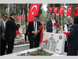 BARO BŞK. AV. ALİ ER: “AZİZ ŞEHİTLERİMİZİ ŞÜKRAN, MİNNET VE RAHMETLE ANIYORUM”