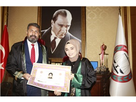 ADALET MÜCADELESİ İÇİN CÜBBE GİYDİLER