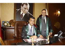 CÜBBE GİYİP AVUKAT OLDULAR