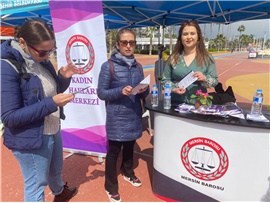 KADININ HUKUKİ HAKLARINI ANLATAN BROŞÜR DAĞITILDI