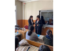 ÖĞRENCİLERE AVUKATLIK MESLEĞİ VE ÇOCUK HAKLARI ANLATILDI