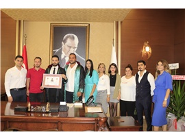 CÜBBE GİYİP AVUKATLIK MESLEĞİNE İLK ADIMI ATTILAR