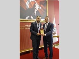 MERSİN BAROSU BASKETBOL VE VOLEYBOL TAKIMLARI BAŞKANIMIZI ZİYARET ETTİ
