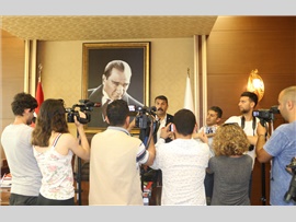 MERSİN BAROSU, MİNİBÜSTE KADINA ŞİDDETİN PEŞİNİ BIRAKMAYACAK