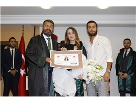 YEŞİLBOĞAZ: “AVUKATLARIN MÜCADELELERİ YASALARLA ENGELLENMEYE ÇALIŞILIYOR”