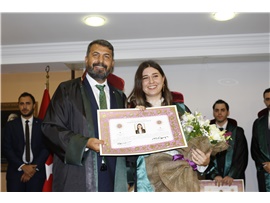 YEŞİLBOĞAZ: “AVUKATLARIN MÜCADELELERİ YASALARLA ENGELLENMEYE ÇALIŞILIYOR”