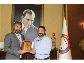AVUKATLARIMIZA 25. VE 30. YIL PLAKETİ VERİLDİ