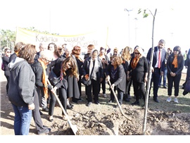 MERSİN BAROSU, ‘KADINA ŞİDDETE SIFIR TOLERANS’ YÜRÜYÜŞÜNE KATILDI
