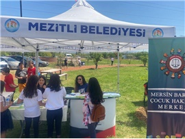 ÇOCUK HAKLARI MERKEZİMİZ ÇOCUK ŞENLİĞİNDE STANT AÇTI