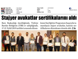BASINDA BAROMUZ (TBB'de Eğitimini Tamamlayan Stj. Avukatlar Sertifikalarını Aldı)