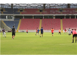 MERSİN BAROSU FUTBOL TAKIMI SEZON AÇILIŞI İÇİN SAHAYA İNDİ